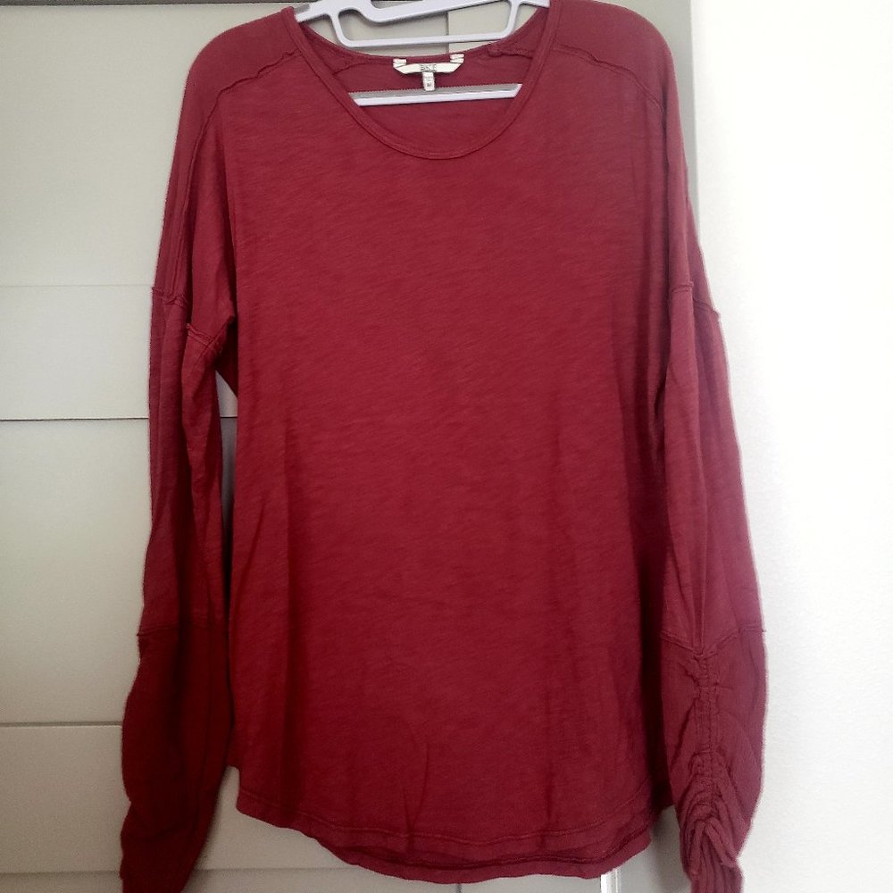 Women's ling sleeve BKE shirt size M